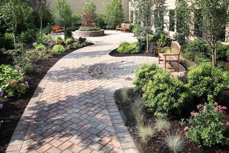 6 Tips for Choosing the Right Hardscaping Services for Your Home